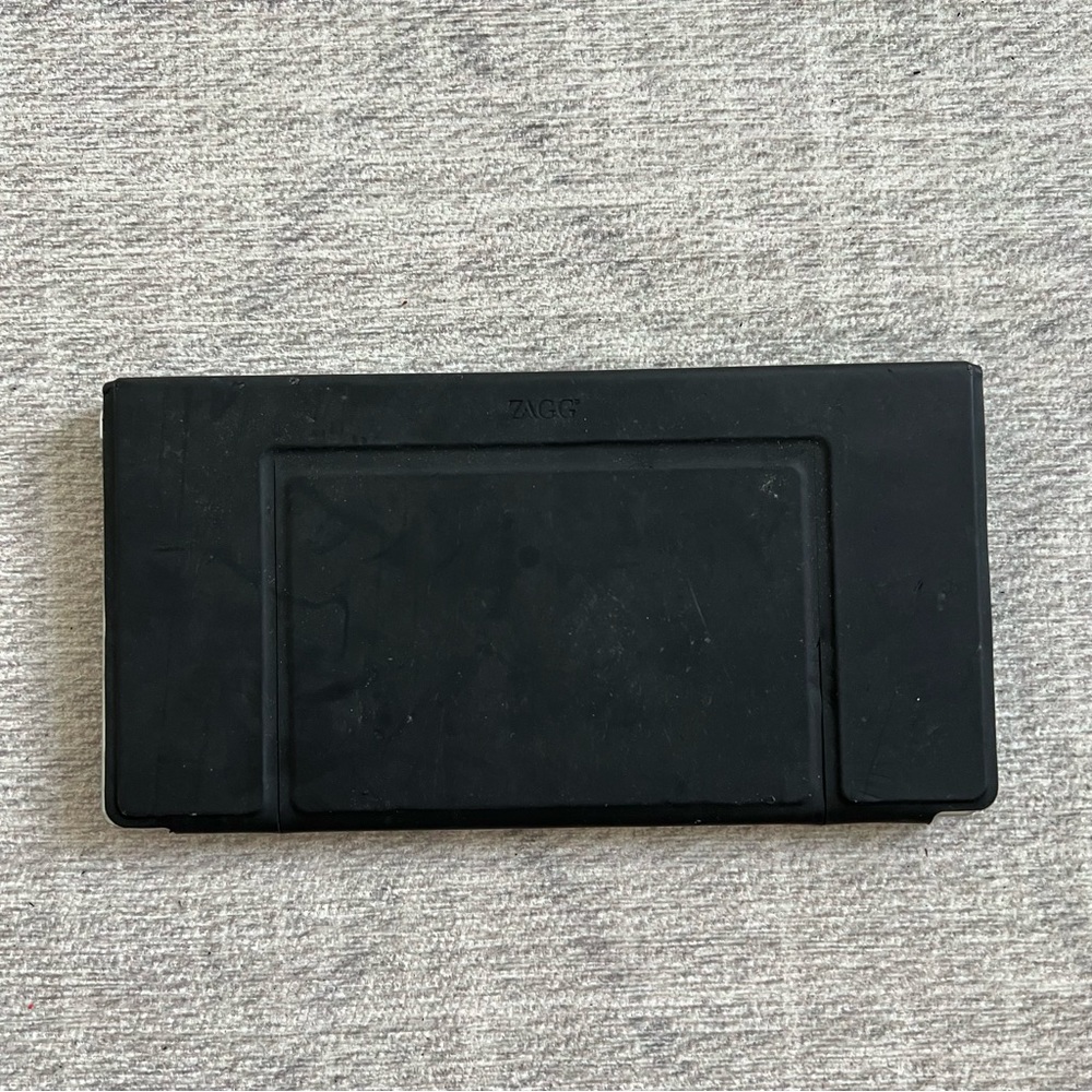 Zagg Bluetooth Keyboard And Case For Apple IOS & Android - Picture 5 of 9